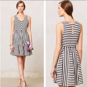 Anthropologie Saturday Sunday striped v-neck mini sleeveless gored Summer dress